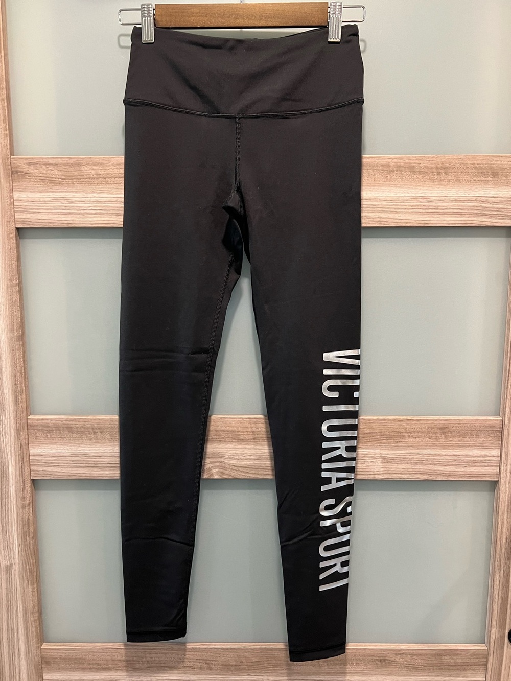 Victoria's Secret | Victoria Sport Knockout Leggings with Logo